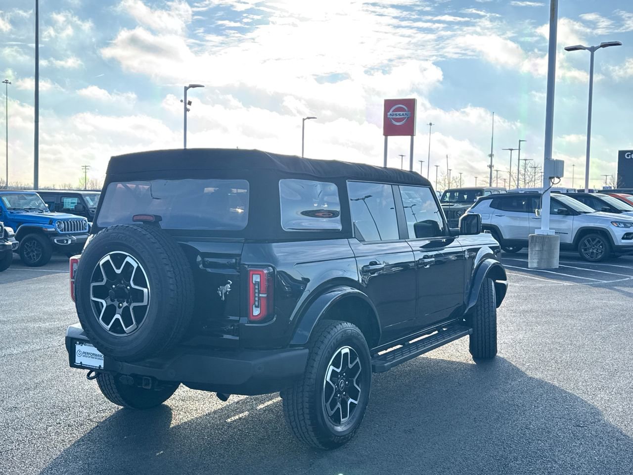 Used 2023 Ford Bronco Outer Banks image 3