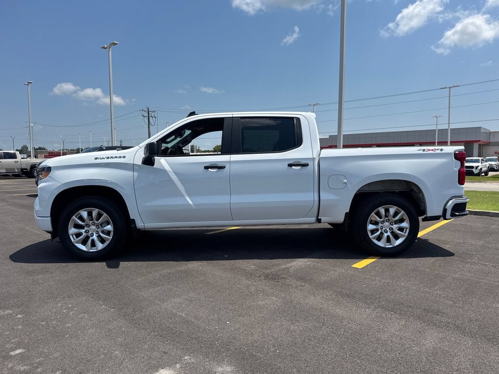 Used 2024 Chevrolet Silverado 1500 Custom AWD/4WD image 3