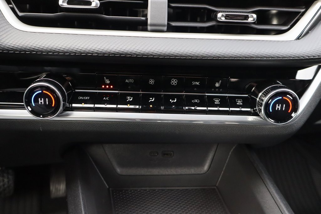 New 2026 Chevrolet Equinox LT w/ Convenience Package II image 13