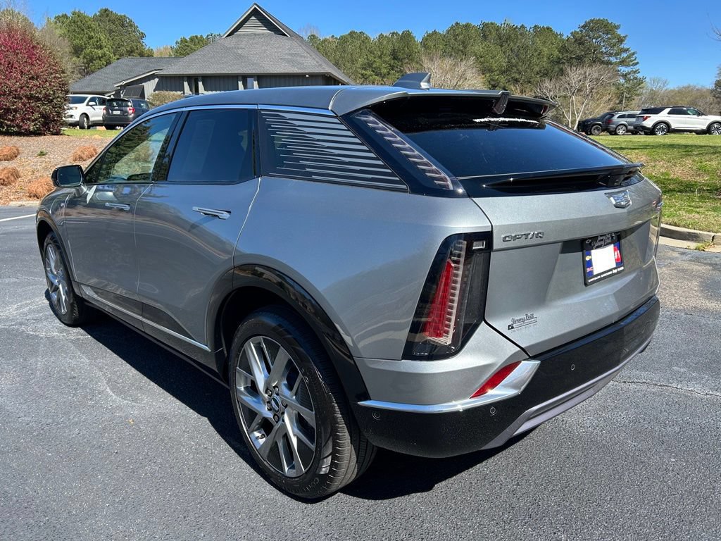 Used 2025 Cadillac Optiq Luxury 1 AWD/4WD image 22