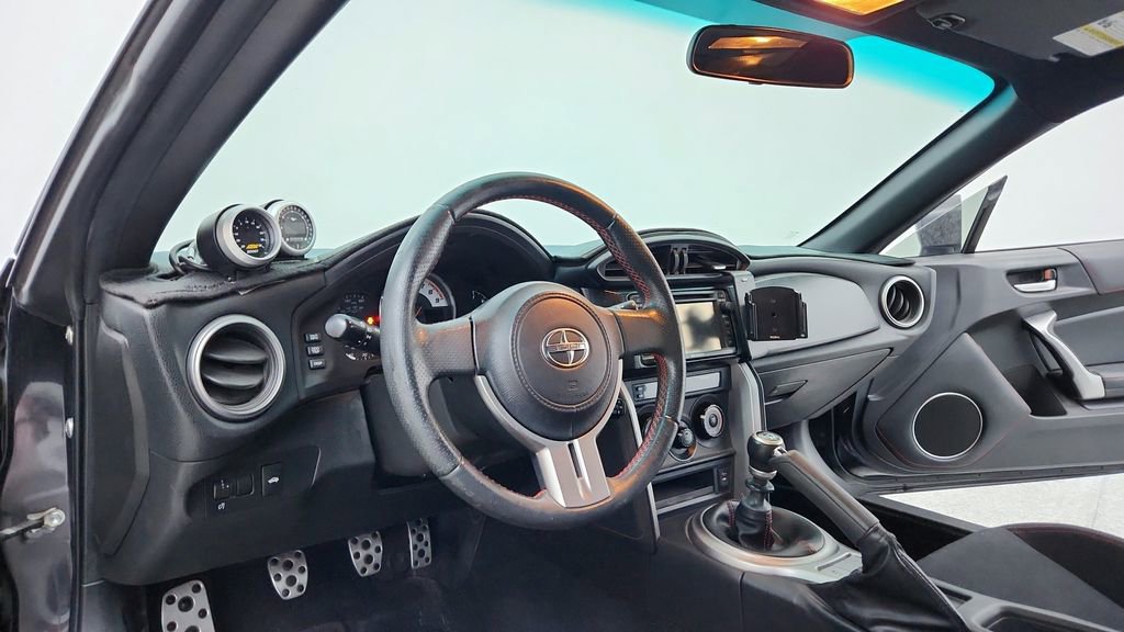 Used 2014 Scion FR-S Base image 17