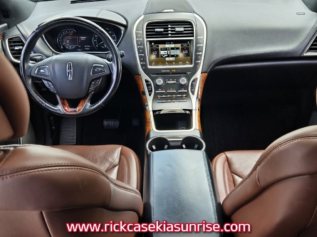 Used 2018 Lincoln MKX Reserve w/ Luxury Package FWD image 12