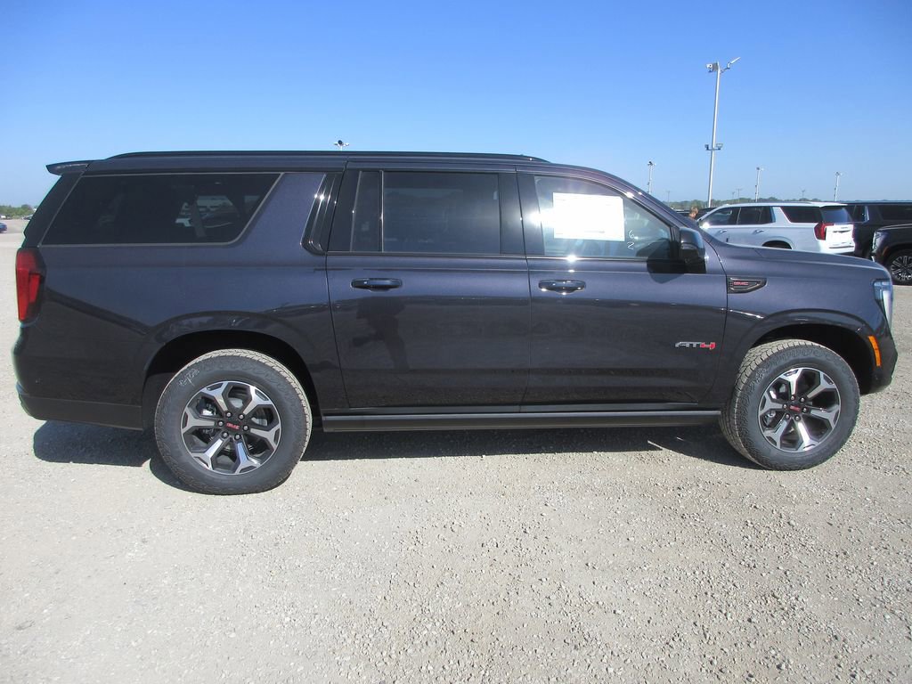 New 2026 GMC Yukon XL AT4 Ultimate AWD/4WD image 3