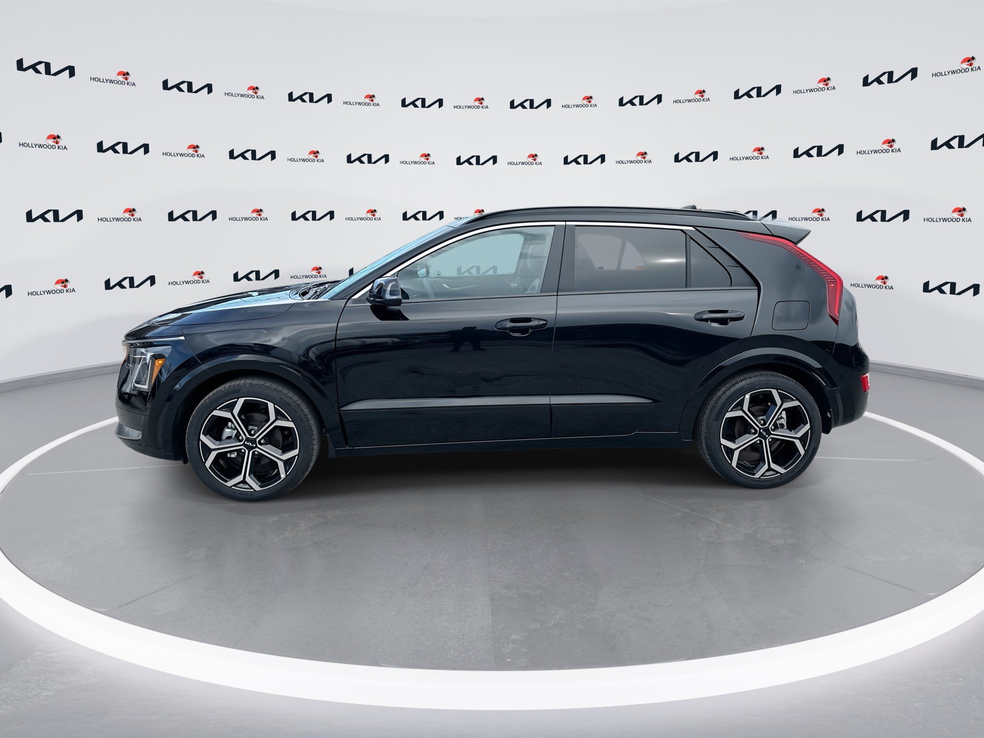 Certified 2025 Kia Niro EX Touring FWD image 5