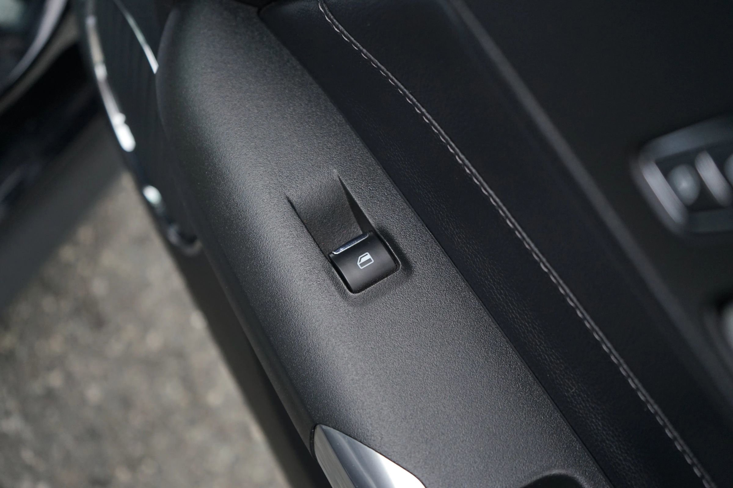 Used 2021 Ford Mustang Premium image 40