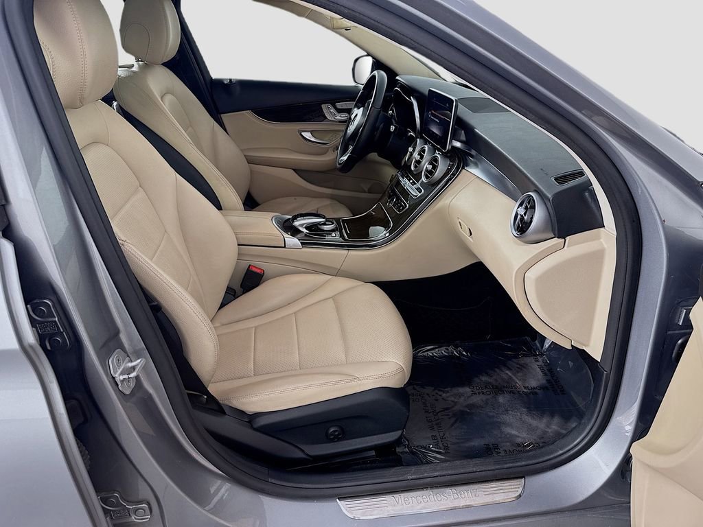 Used 2015 Mercedes-Benz C 300 Sedan image 10