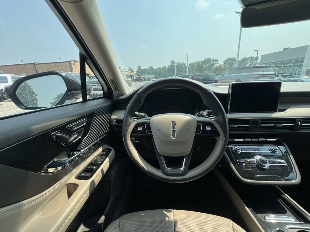 Used 2022 Lincoln Corsair Reserve w/ Elements Package image 17