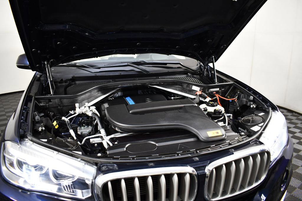 Used 2018 BMW X5 xDrive40e w/ Driving Assistance Package image 48