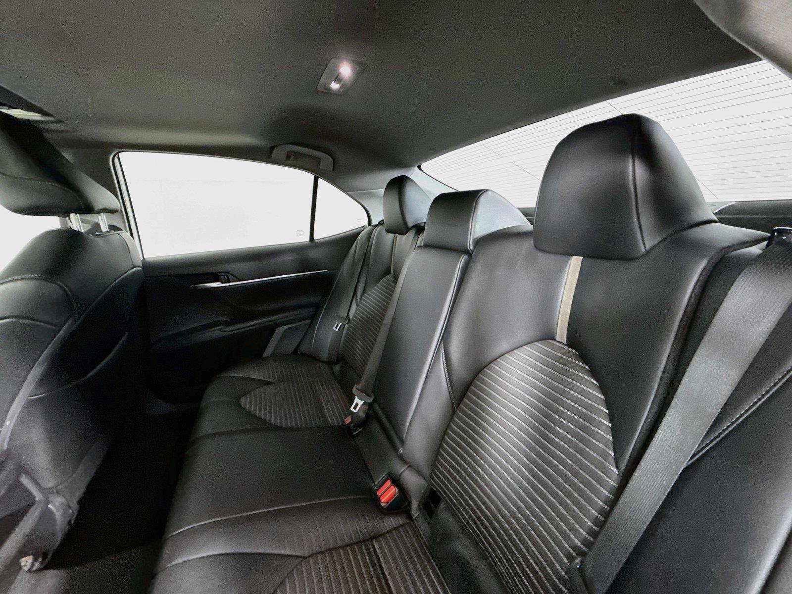 Used 2022 Toyota Camry SE w/ Convenience Package FWD image 29