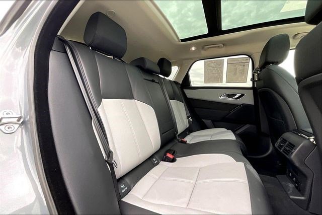 Used 2025 Land Rover Range Rover Velar Dynamic SE image 32