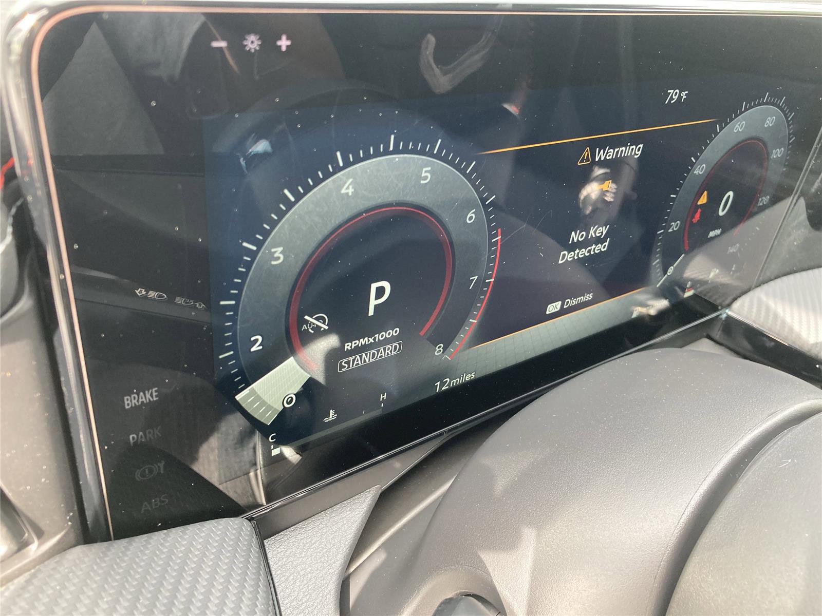 New 2025 Nissan Kicks SR image 14