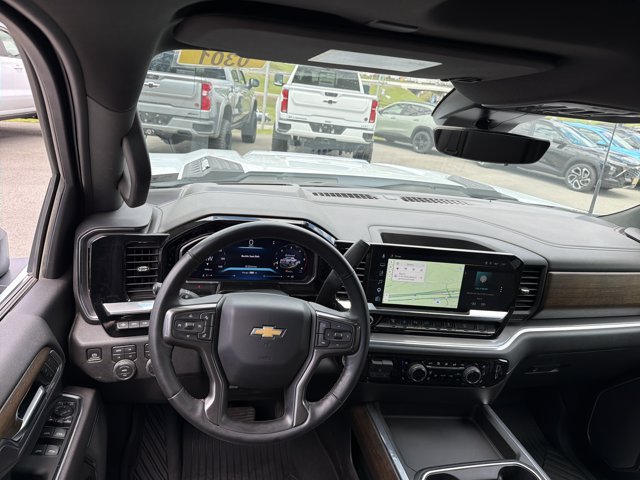 Used 2026 Chevrolet Silverado 2500 High Country w/ High Country Premium Package AWD/4WD image 15