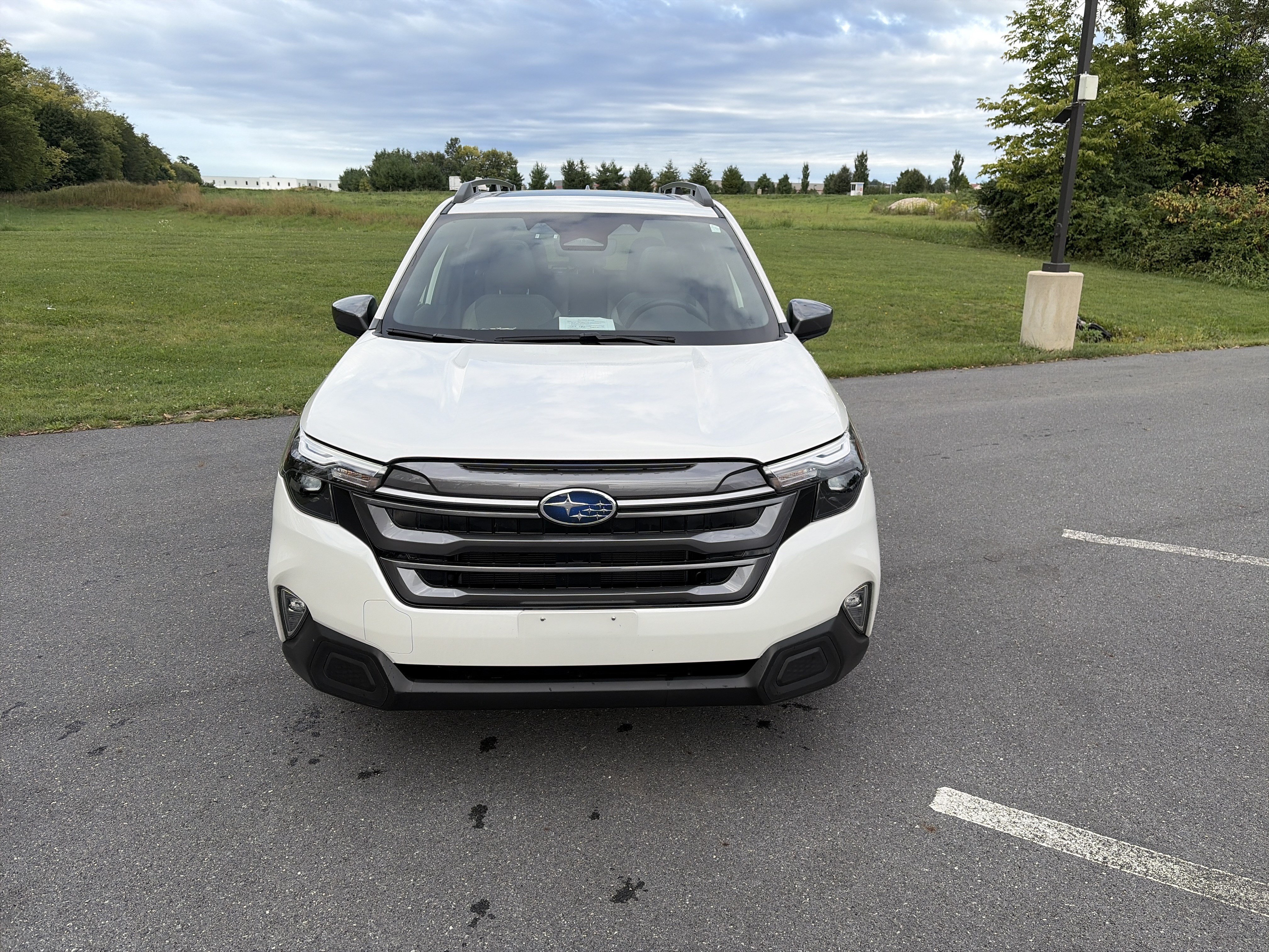 Used 2025 Subaru Forester Premium w/ Convenience Package #1 AWD/4WD image 2