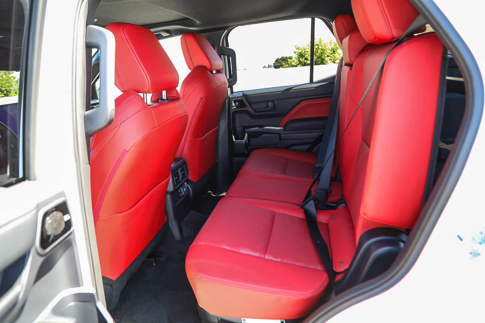 Used 2025 Toyota 4Runner TRD Pro AWD/4WD image 19