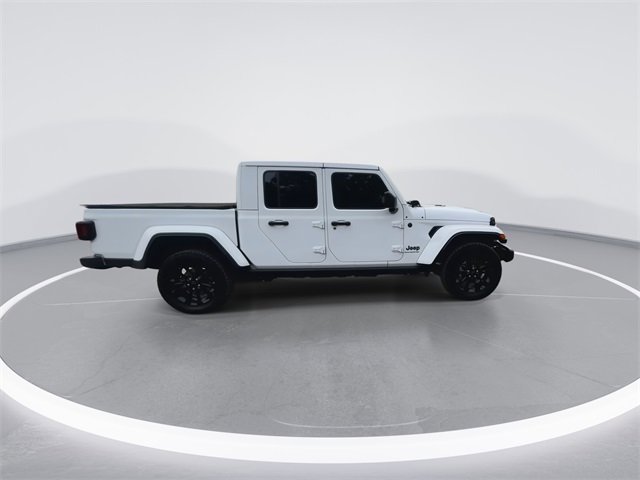 Used 2025 Jeep Gladiator Sport image 12