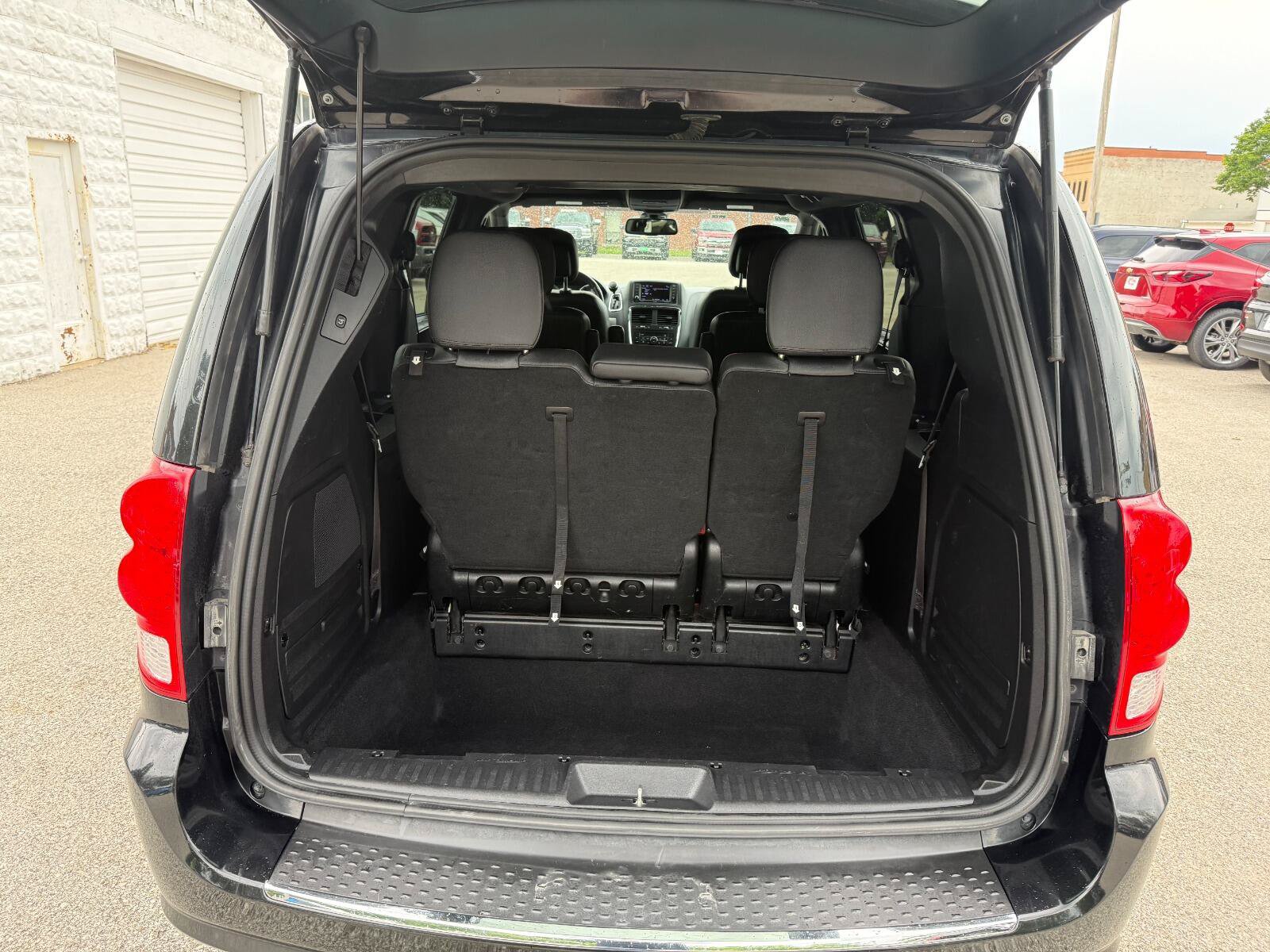 Used 2020 Dodge Grand Caravan GT FWD image 14