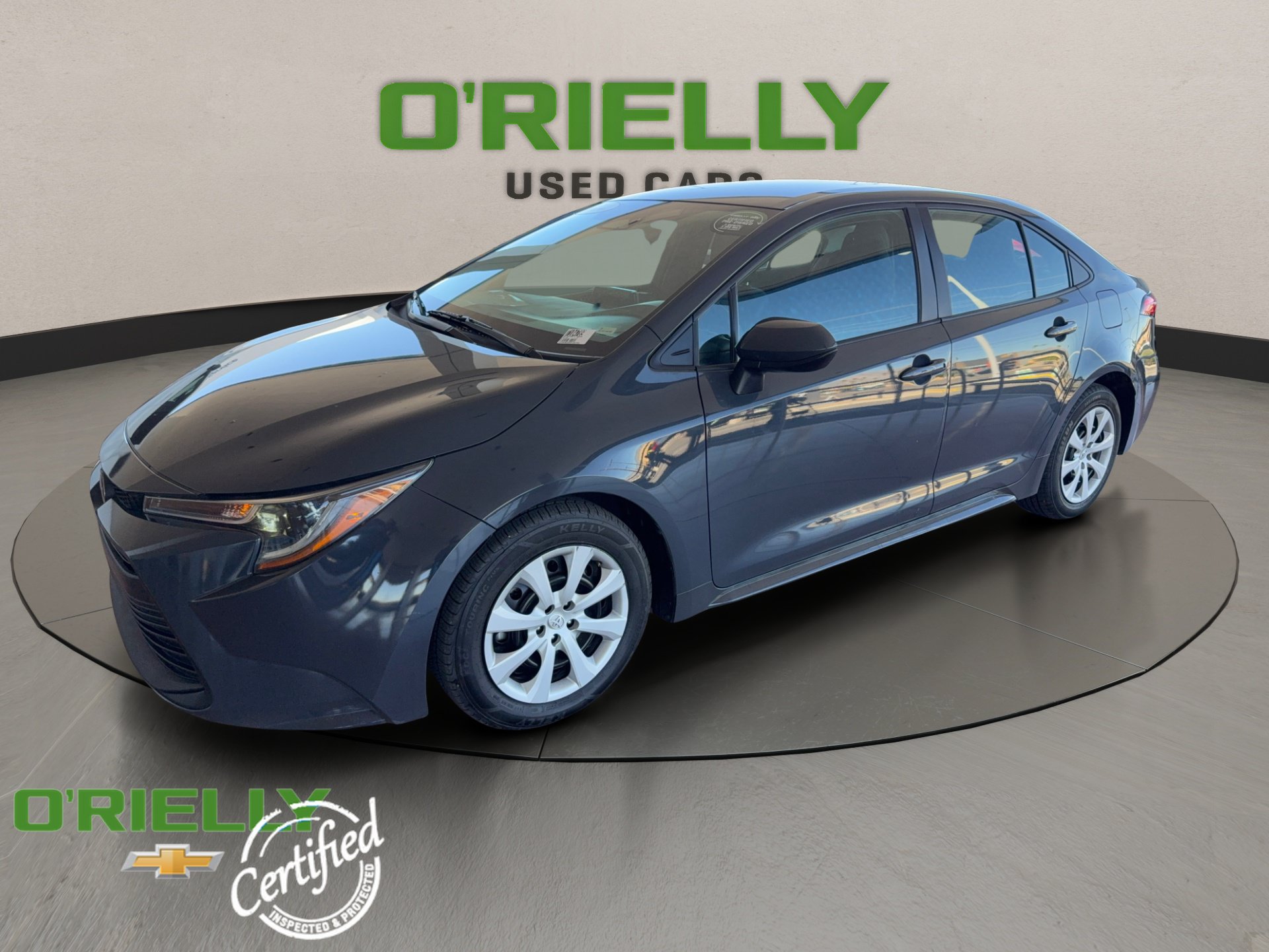 Used 2024 Toyota Corolla LE FWD image 2