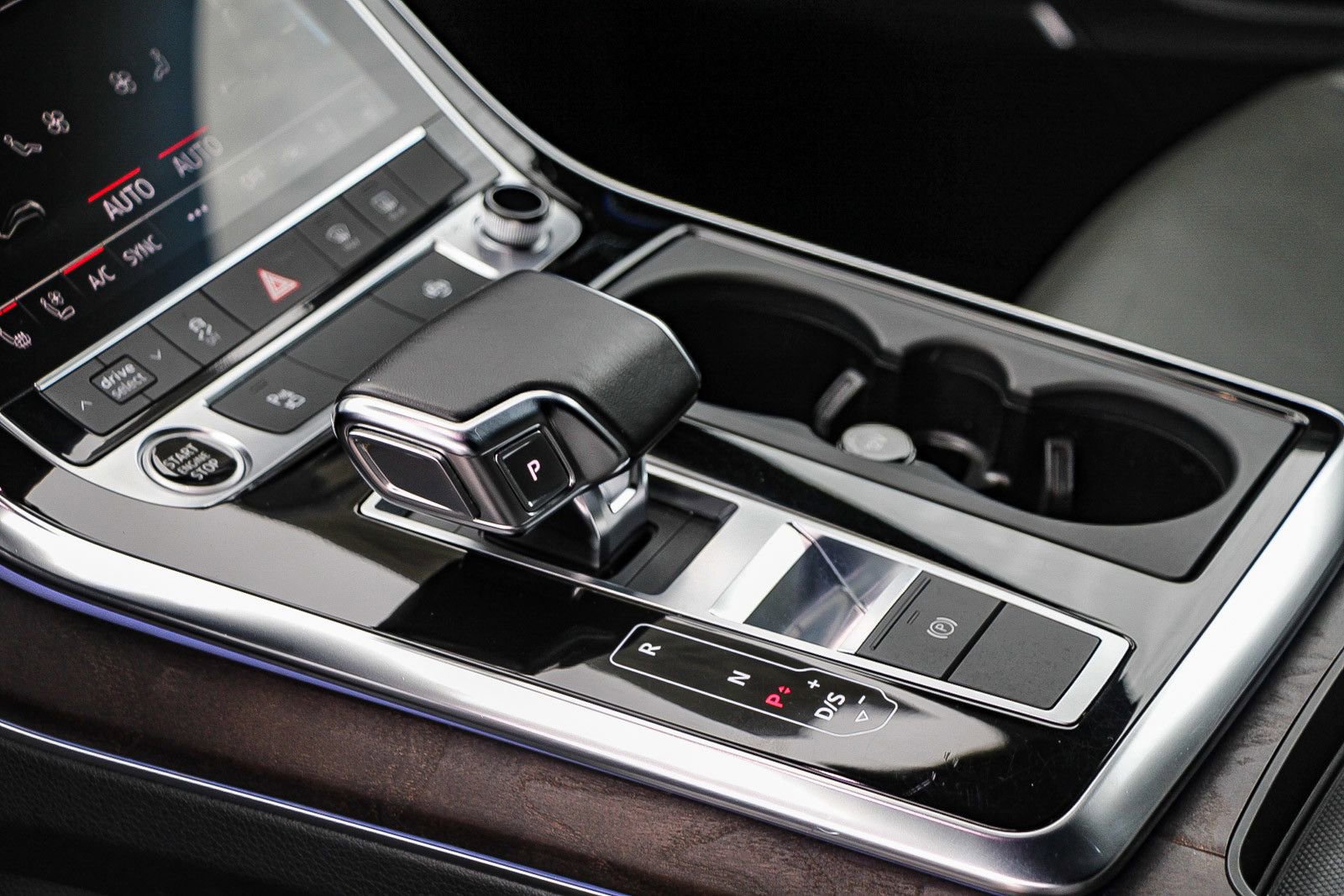 Used 2021 Audi Q8 Premium Plus w/ Premium Plus Package image 22