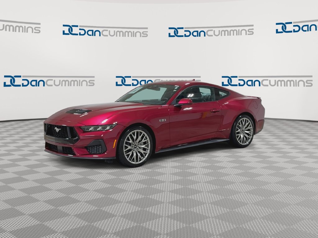 Used 2025 Ford Mustang GT Premium RWD image 4