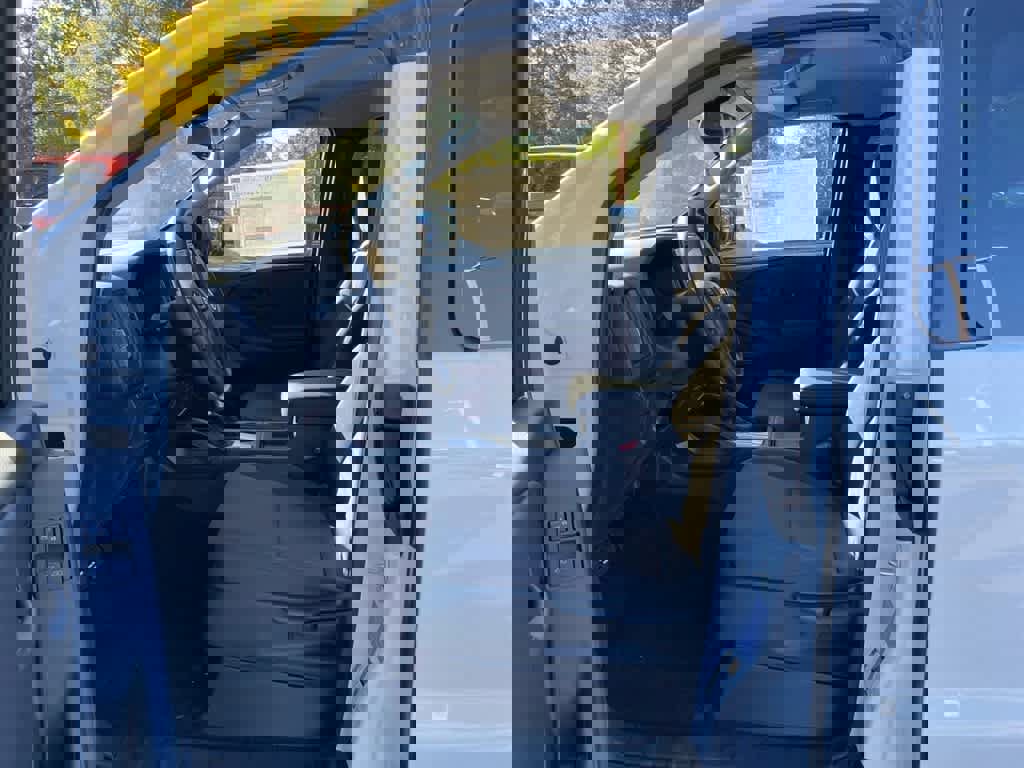 New 2026 Nissan Frontier S image 10