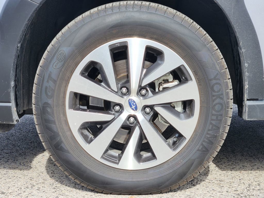 Used 2025 Subaru Outback Premium image 7