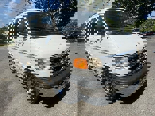 Used 2000 Dodge B1500 image 4