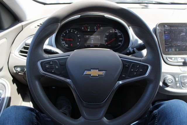 Used 2021 Chevrolet Malibu LS image 15