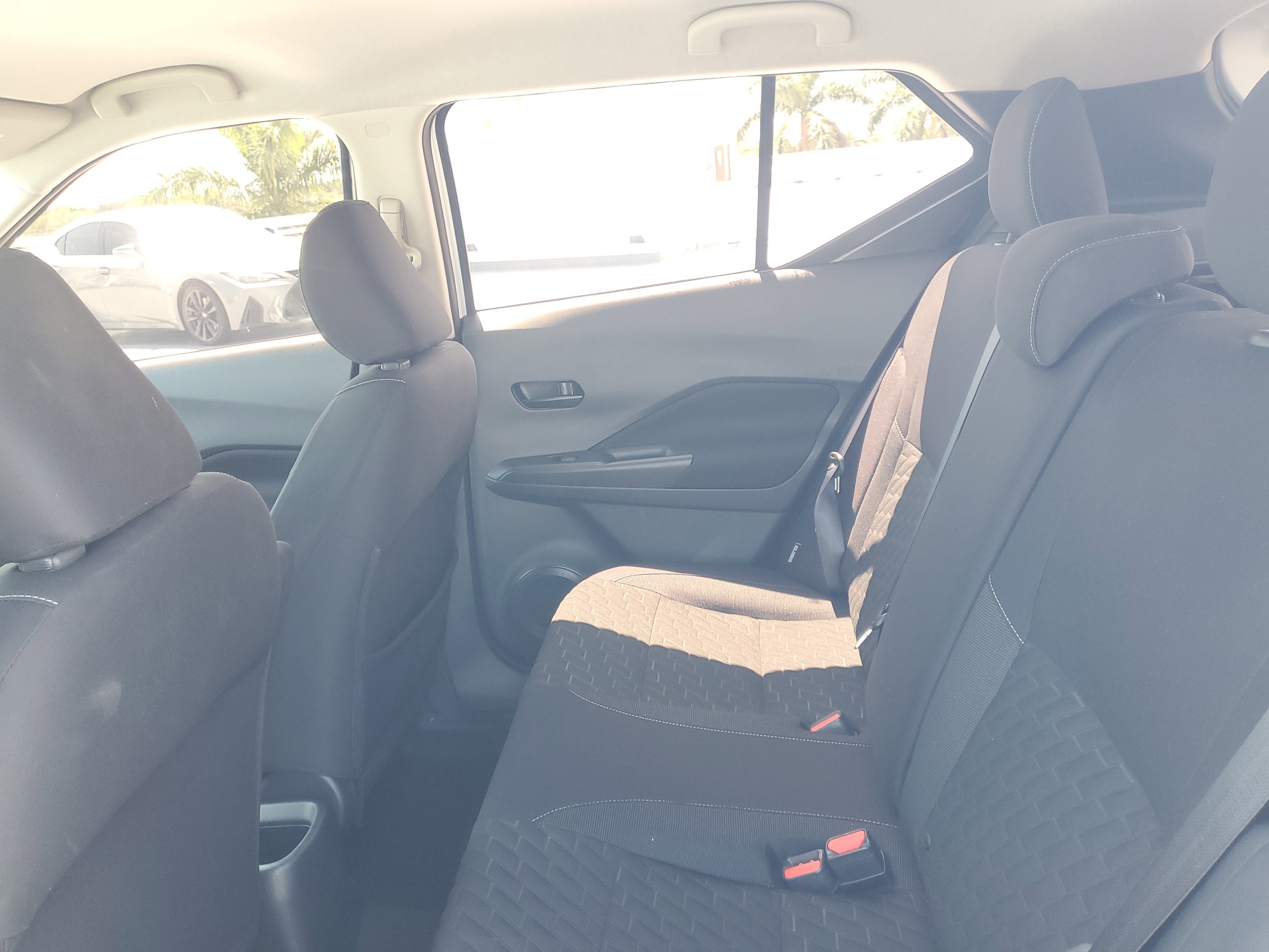 Used 2022 Nissan Kicks S FWD image 10