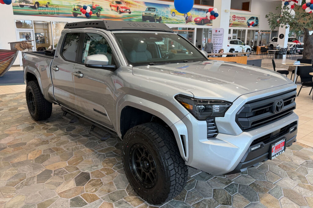 New 2026 Toyota Tacoma SR5 AWD/4WD image 2