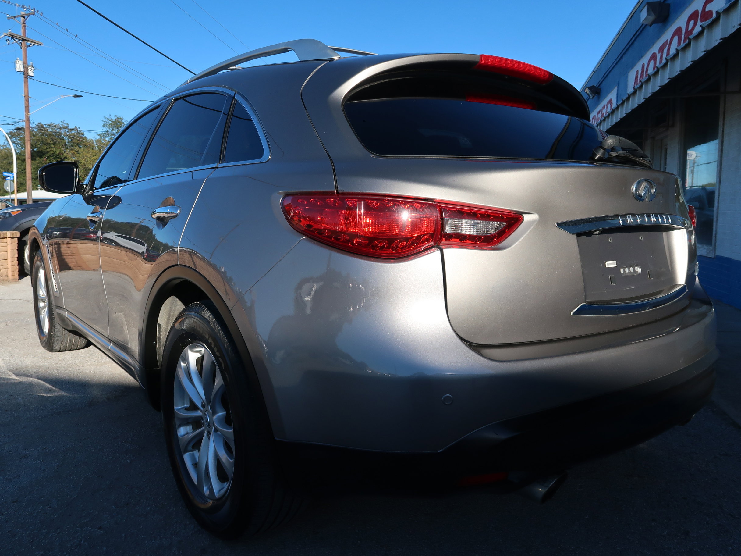 Used 2010 INFINITI FX35 2WD w/ Navigation Pkg image 7