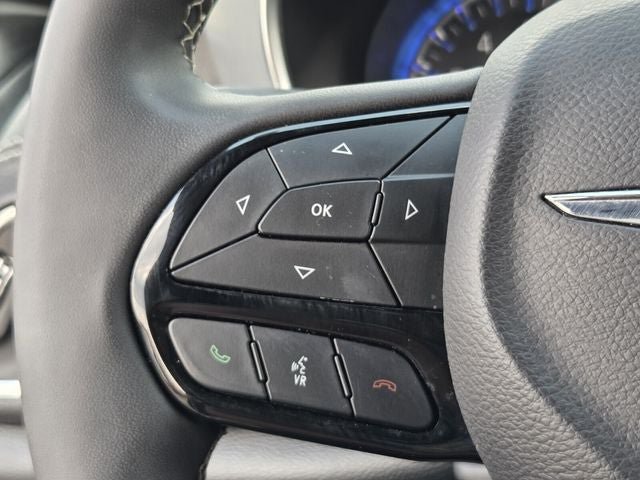 Used 2026 Chrysler Pacifica Limited w/ S Appearance Package FWD image 33