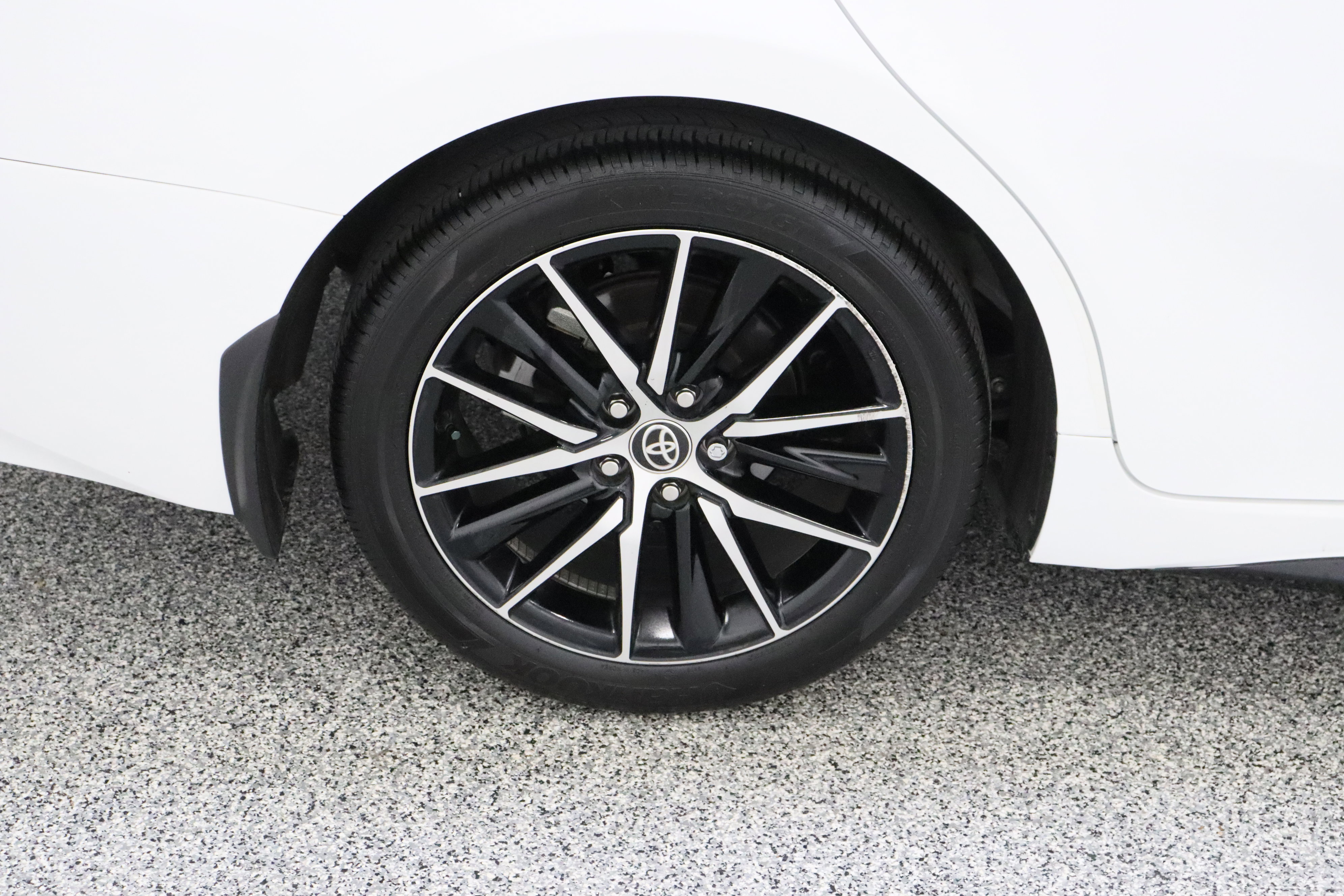 Certified 2023 Toyota Camry SE w/ Convenience Package image 6