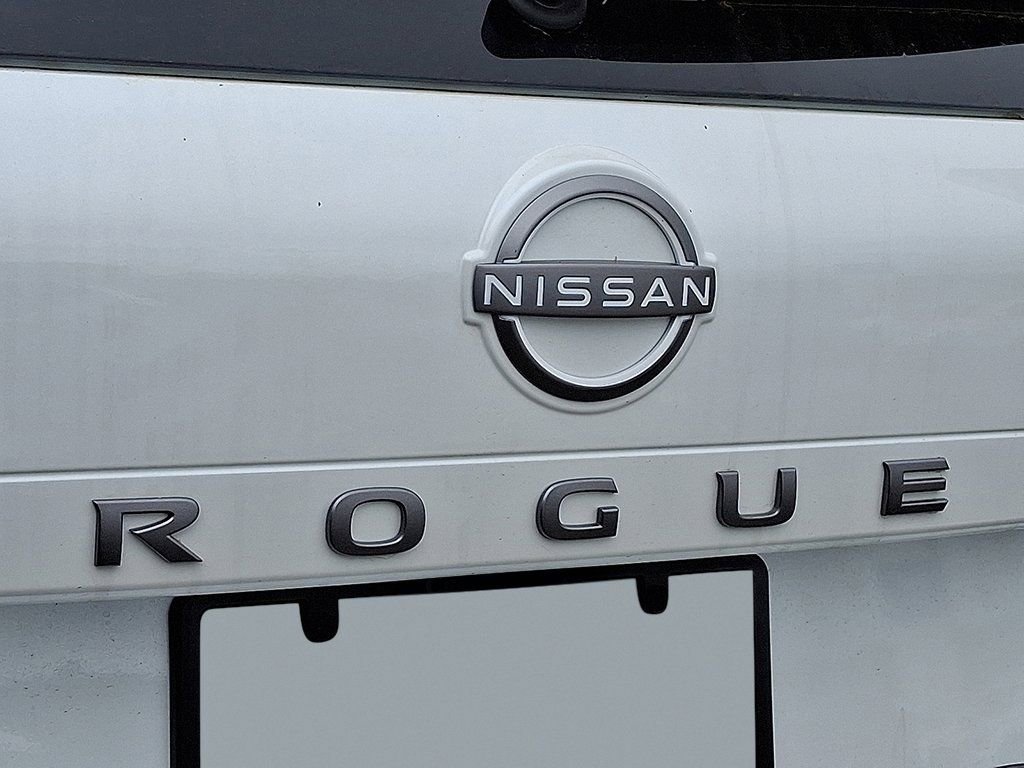 New 2025 Nissan Rogue SL w/ Tech Package image 7