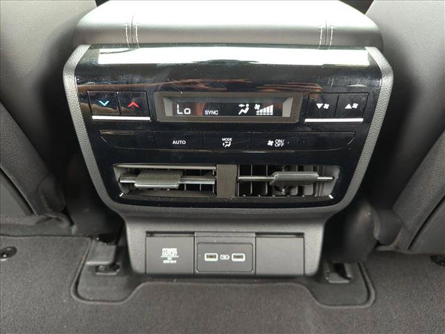 Used 2023 Acura MDX SH-AWD w/ Technology Package image 17