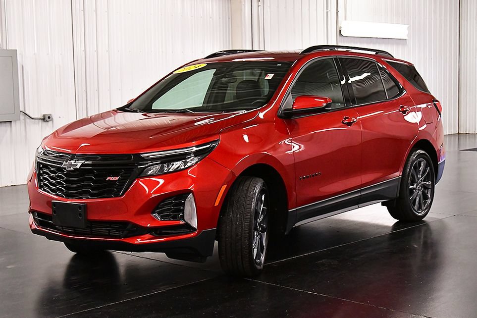 Used 2024 Chevrolet Equinox RS AWD/4WD image 3