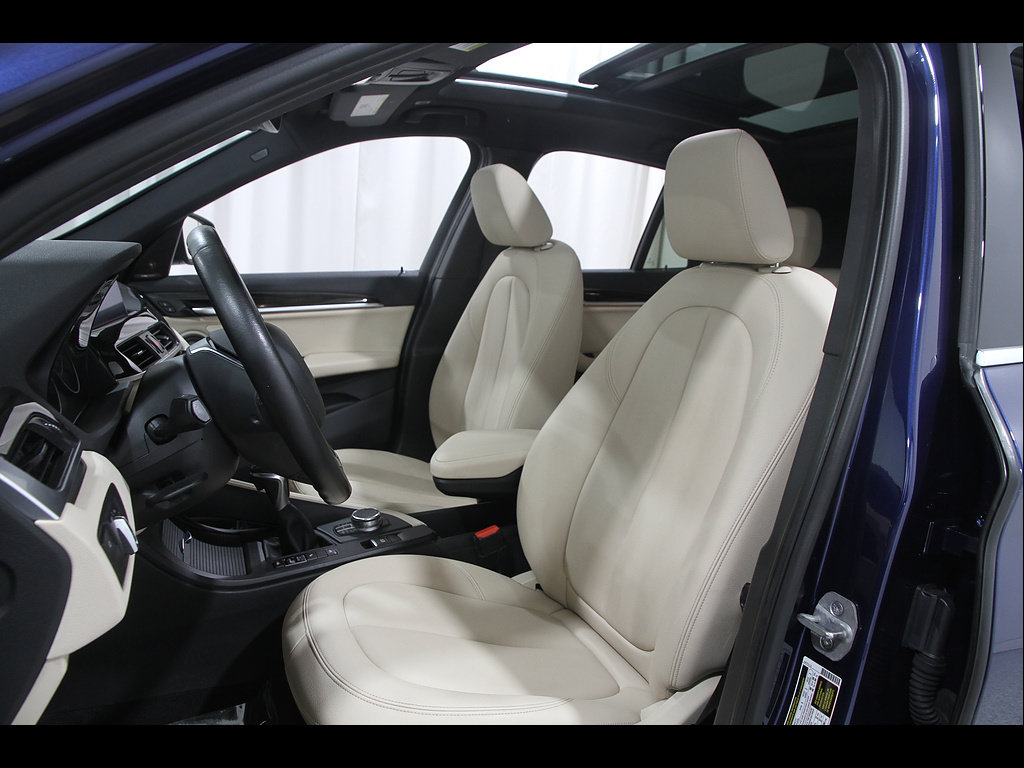 Used 2018 BMW X1 xDrive28i AWD/4WD image 5
