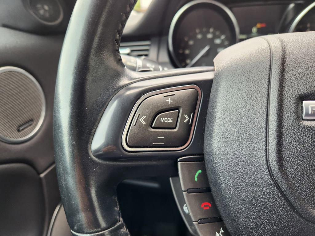 Used 2016 Land Rover Range Rover Evoque SE AWD/4WD image 31