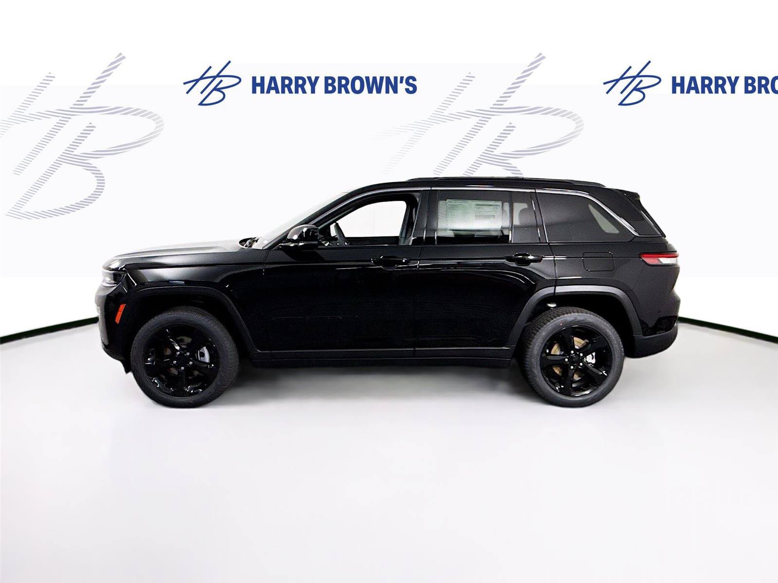 New 2026 Jeep Grand Cherokee Limited w/ Limited Altitude Package AWD/4WD image 29