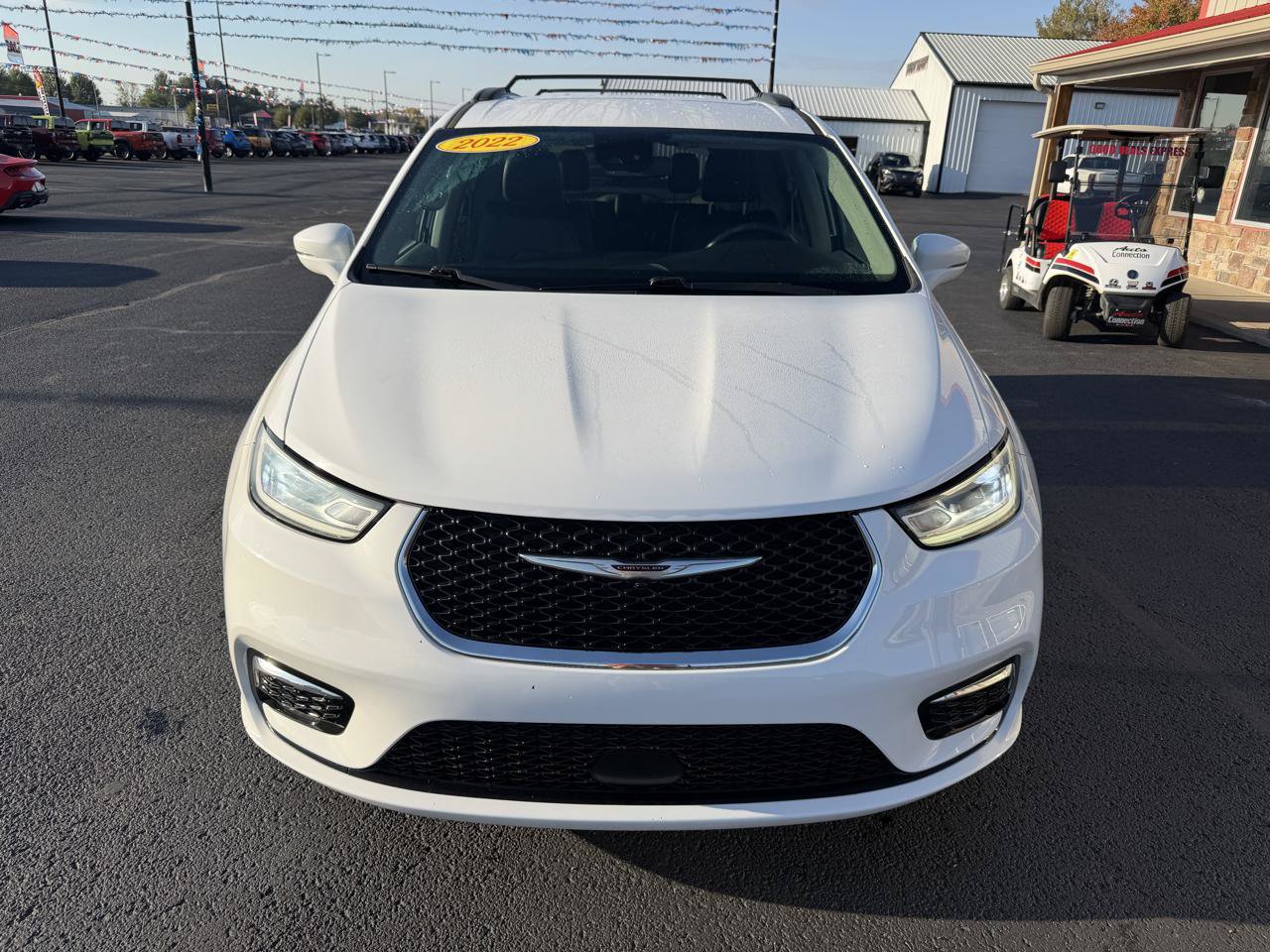 Used 2022 Chrysler Pacifica Touring-L FWD image 10