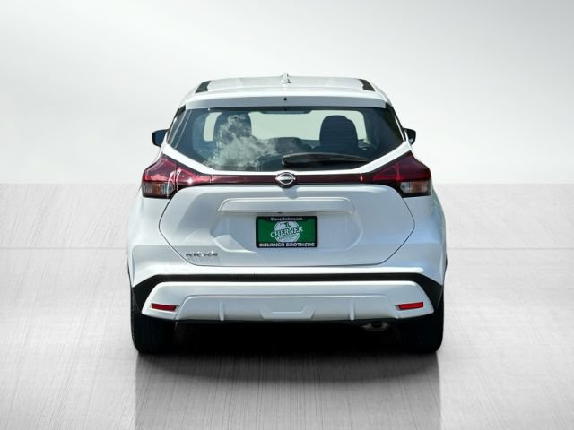 Used 2022 Nissan Kicks S FWD image 5