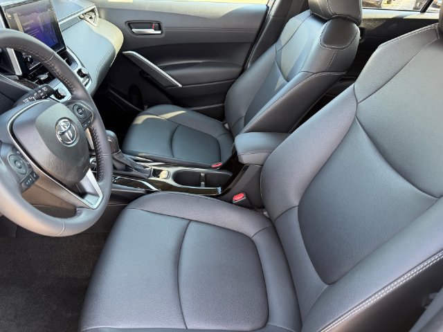 Used 2023 Toyota Corolla Cross XLE w/ Convenience Package AWD/4WD image 10