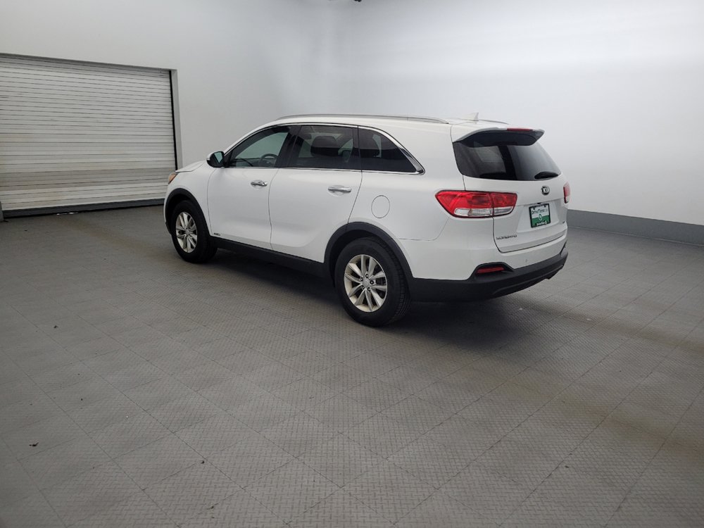 Used 2016 Kia Sorento AWD w/ LX Convenience Package image 3