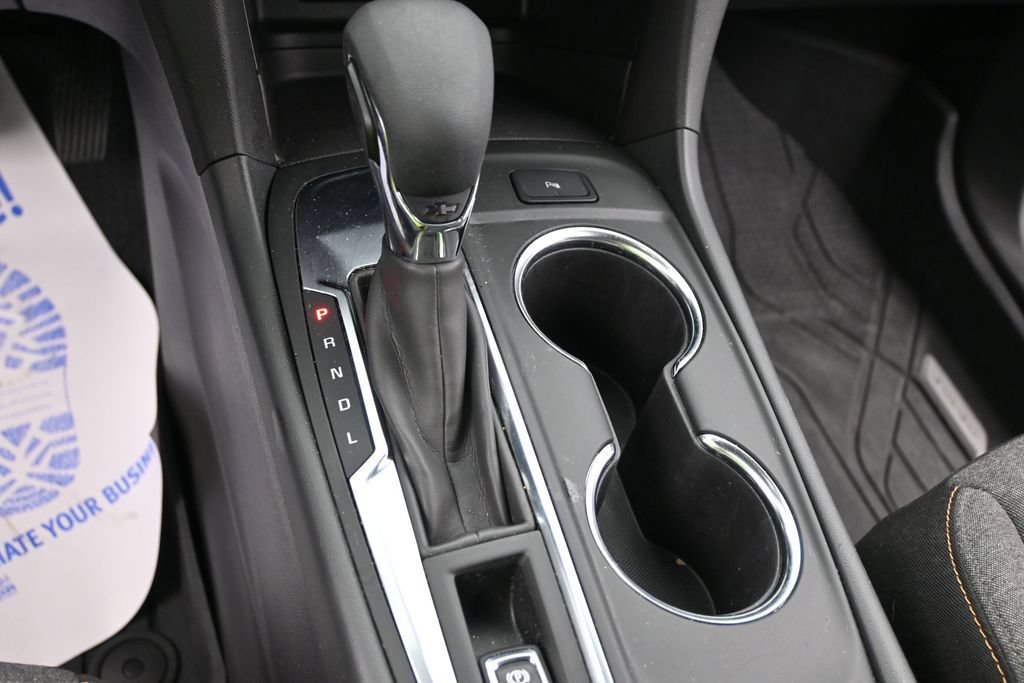 Used 2024 Chevrolet Equinox LT w/ LPO, Floor Liner Package FWD image 12