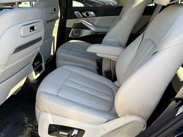 Used 2026 BMW X7 M60i image 32