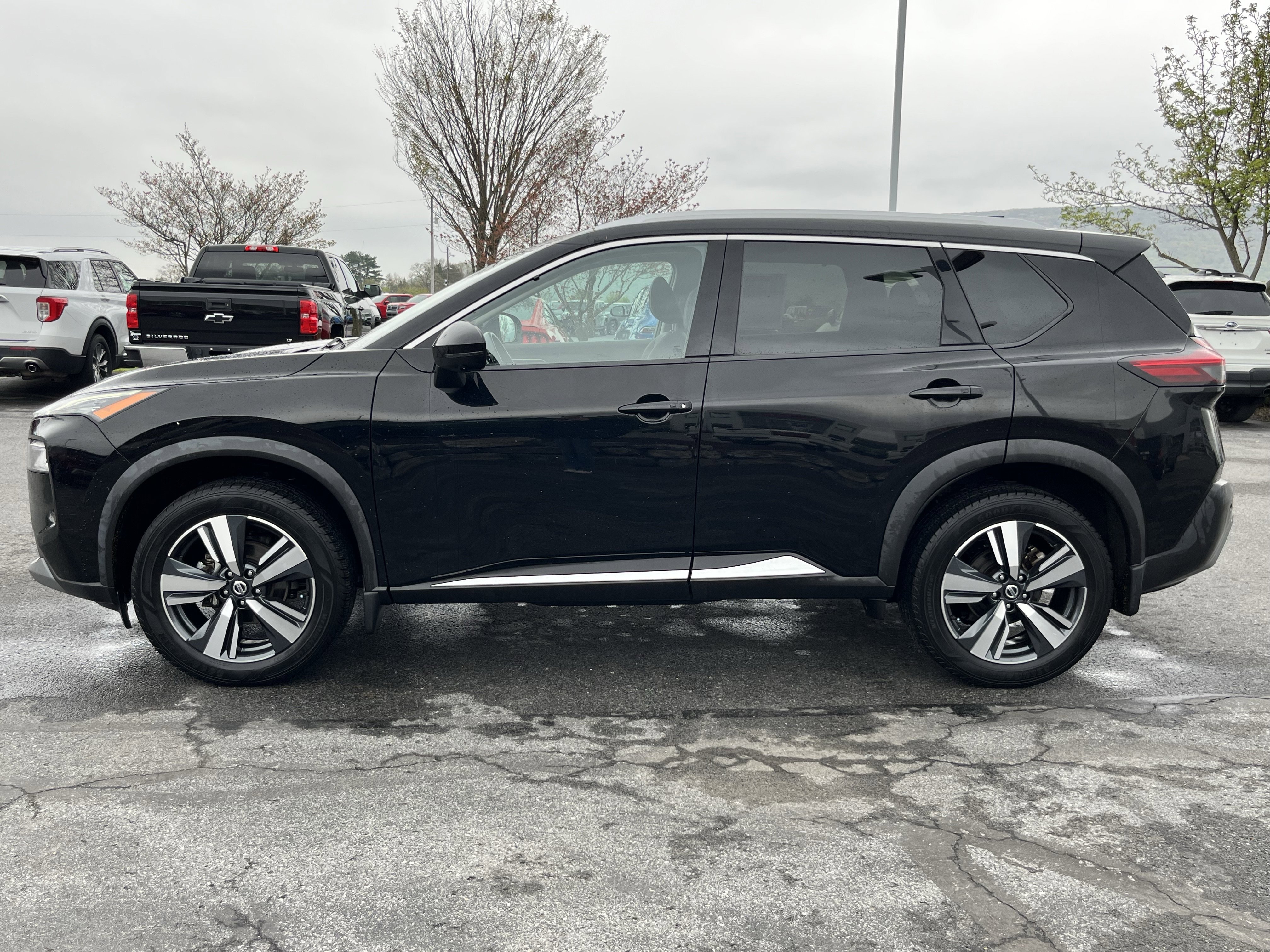 Used 2021 Nissan Rogue SL w/ Premium Package AWD/4WD image 10