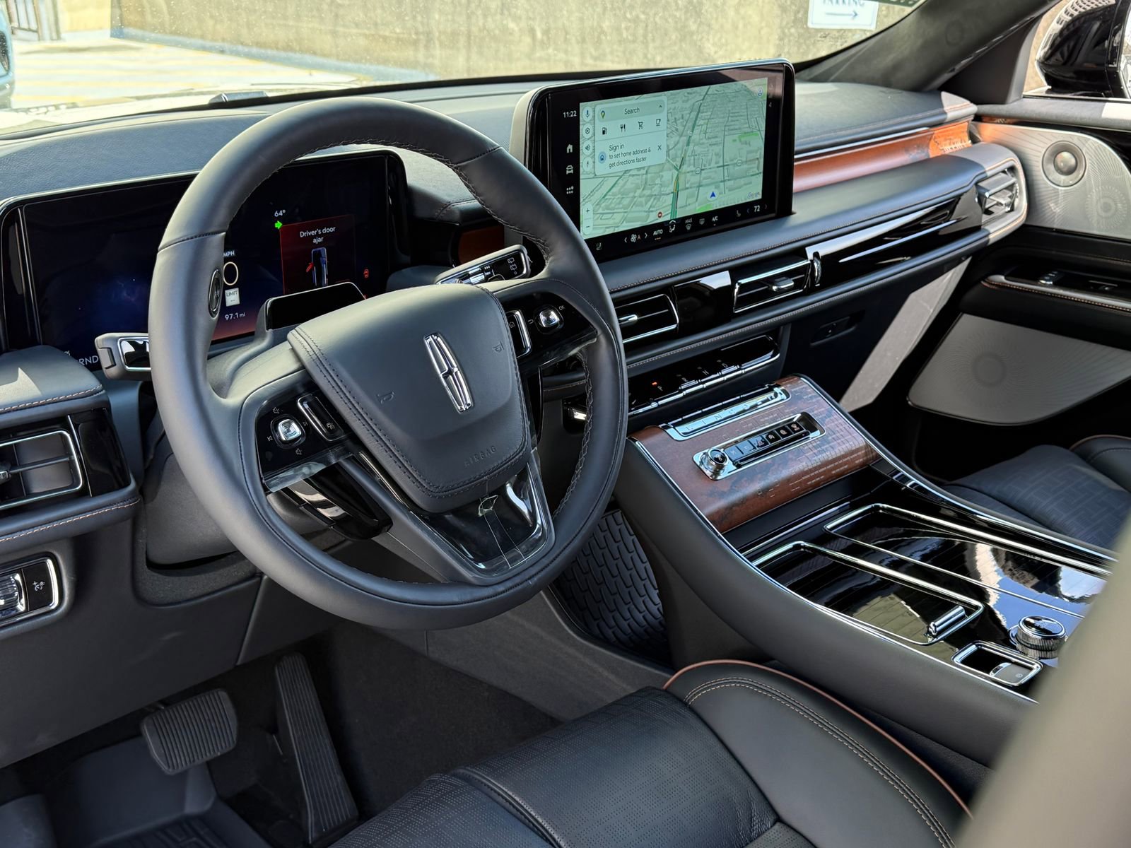 New 2026 Lincoln Aviator Black Label w/ Jet Appearance Package image 21