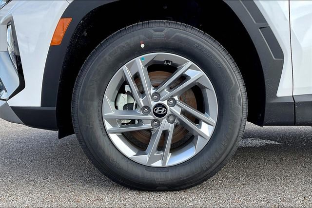 Used 2025 Hyundai Tucson SE image 12
