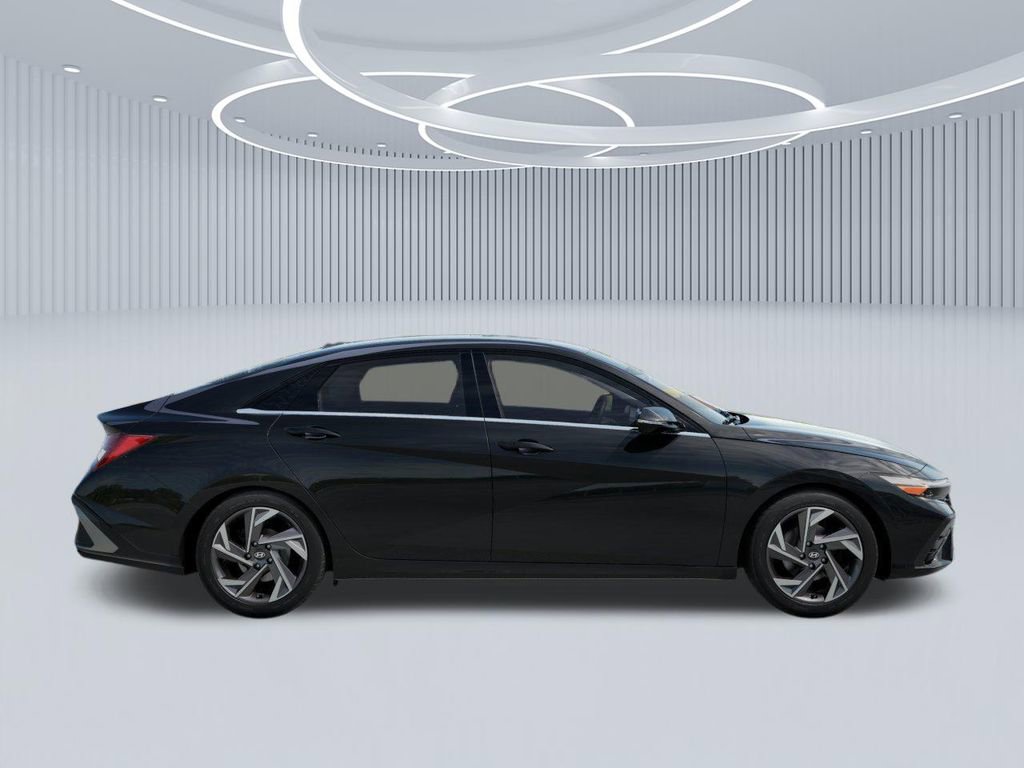 New 2026 Hyundai Elantra Limited FWD image 7