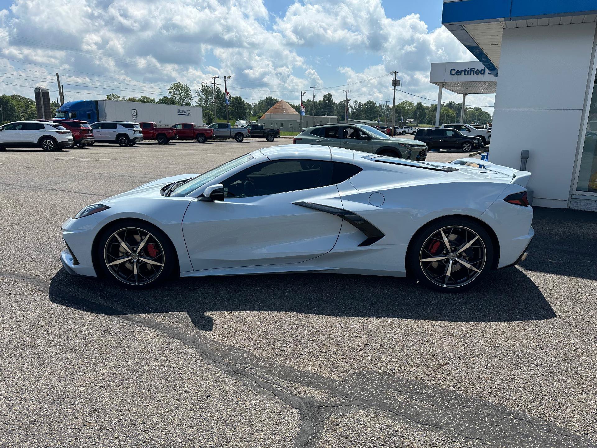 Used 2023 Chevrolet Corvette Stingray Coupe w/ Z51 Performance Package RWD image 9