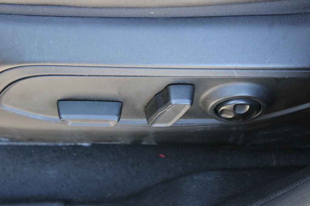 Used 2024 Jeep Grand Cherokee L Limited w/ Luxury Tech Group II image 18